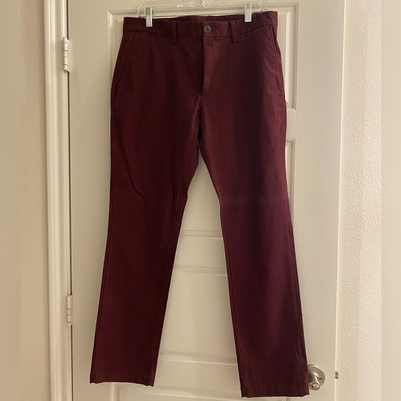 Old navy pants NWOT - Picture 1 of 3